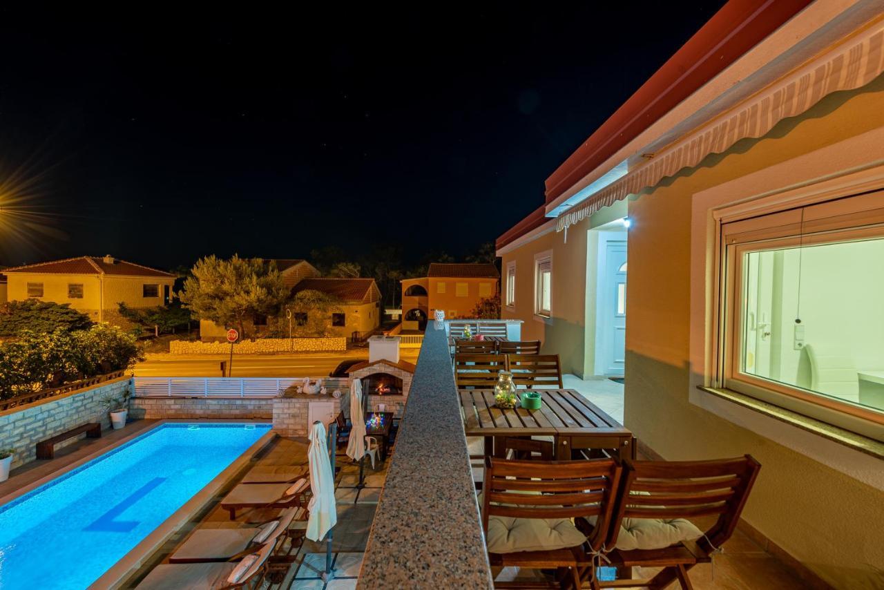Villa Karmen - Poolhouse Вир Екстериор снимка