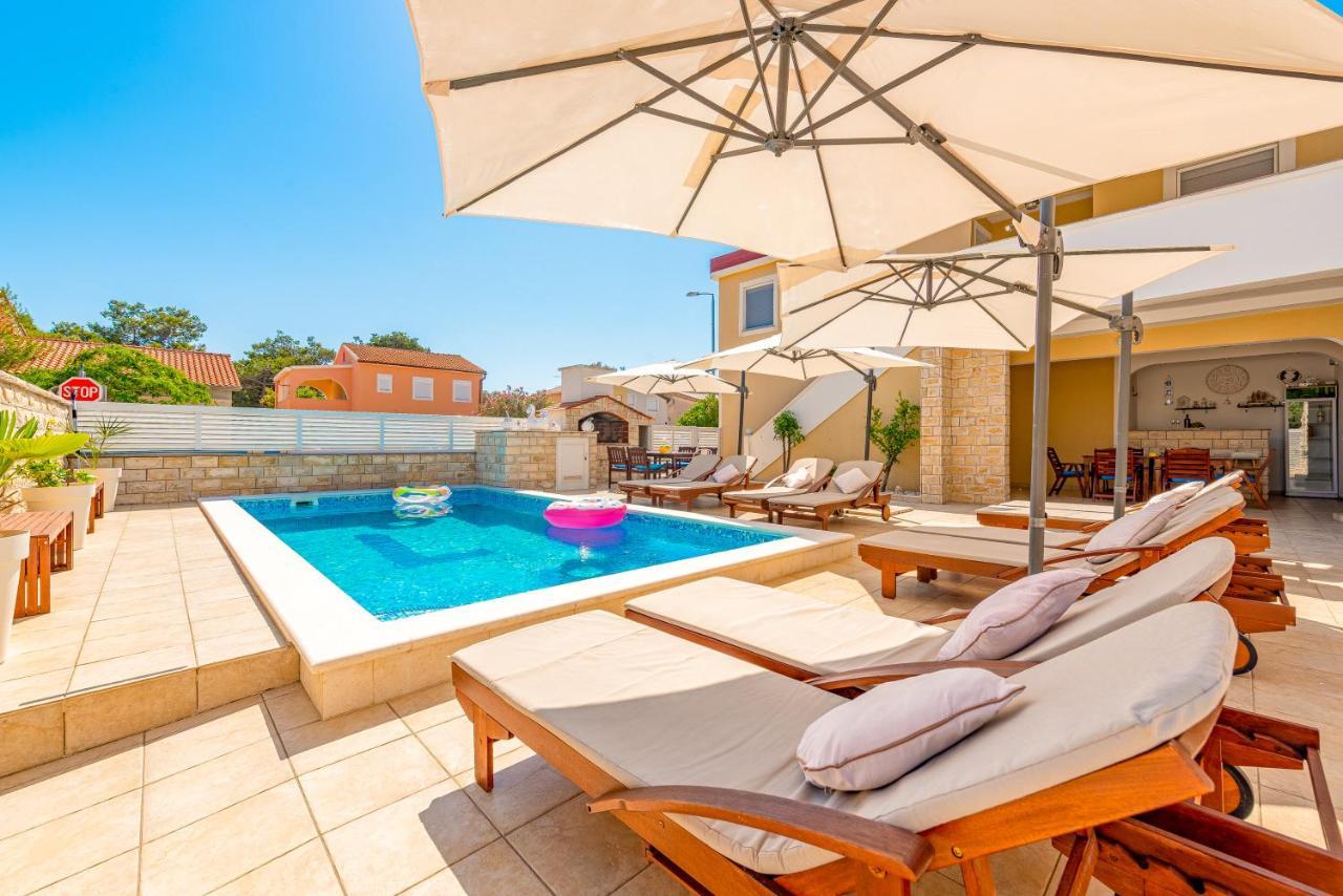 Villa Karmen - Poolhouse Вир Екстериор снимка