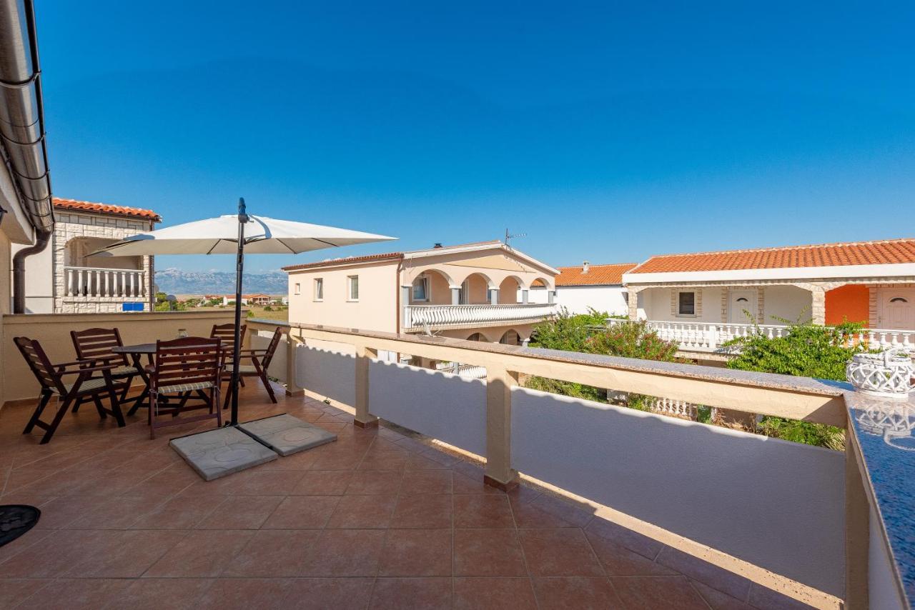 Villa Karmen - Poolhouse Вир Екстериор снимка