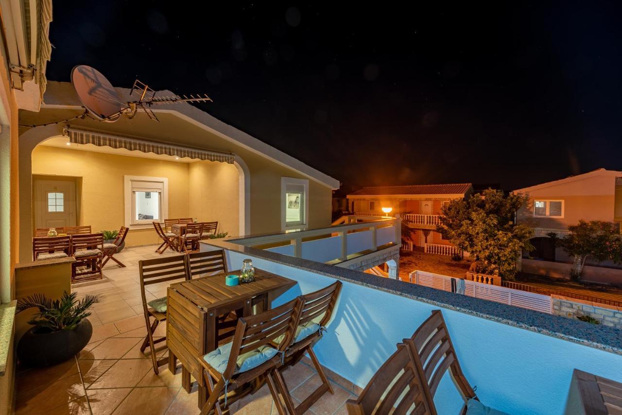 Villa Karmen - Poolhouse Вир Екстериор снимка