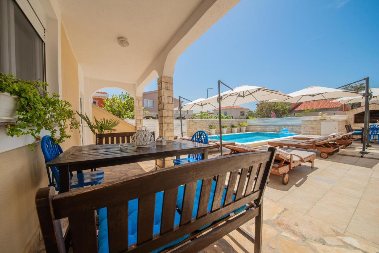Villa Karmen - Poolhouse Вир Екстериор снимка